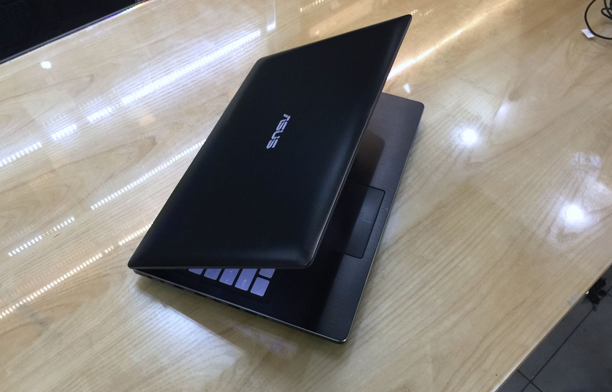 Laptop Asus Q550LF -6.jpg